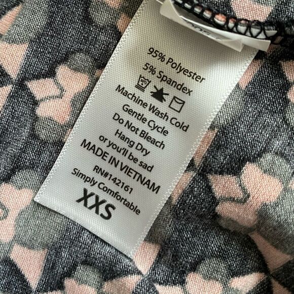 LULAROE Disney Minnie Mouse Irma Top New Women’s Size XXS - Picture 8 of 8